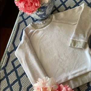 Ivory Jessica Simpson sweatshirt
